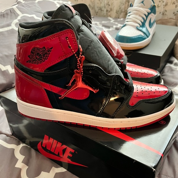 Air Jordan 1 retro 🔥🔥🔥🔥 - Picture 1 of 4